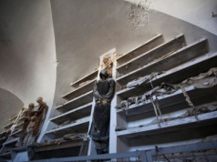 To miejsce mrozi krew w żyłach. W tych katakumbach zmarli wciąż 