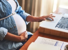 Urlop macierzyński może być jeszcze dłuższy. Warunki są jasne