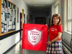 Nauczyciele z życiem! DKMS czeka na zgłoszeni w konkursie dla szkół