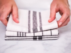 Babcia tak pierze kuchenne ściereczki. Plamy i brzydki zapach znikają w mig