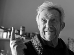 Zmarł aktor i pedagog Edward Linde-Lubaszenko