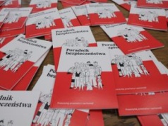 Nowa metoda oszustów. Wykorzystują rządowy poradnik