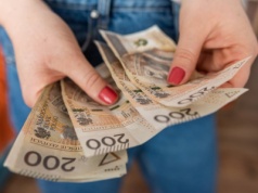 Uczelnia płaci ponad 17 tys. zł brutto. Praca może zaskoczyć, oferują stabilne zatrudnienie