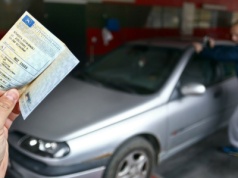 Pojechałem na przegląd, diagnosta zabrał dowód rejestracyjny. Teraz mam kłopot