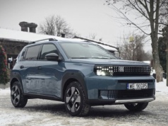 Jeździłem włoskim cudeńkiem. Fiat Grande Panda Hybrid to mój ścisły TOP aut do miasta