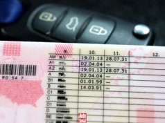 Lepiej sprawdź awers swojego prawa jazdy. Wielu kierowców w 2026 r. musi wymienić