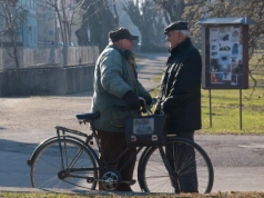 Wyrok zapadł, pieniędzy nie ma. ZUS odmawia seniorom tysięcy złotych. Rząd chce ich pozbawić należnych pieniędzy