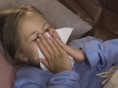 Coraz więcej ciężkich przypadków grypy. GIS alarmuje o roznoszeniu wirusa w szkołach