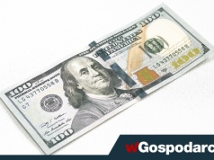 Słaby dolar pomaga złotemu