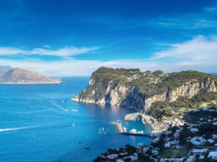 Polacy kochają tu latać. Włoska wyspa wprowadza zmiany dla turystów