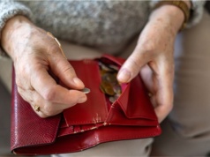 Karta Małej Rodziny czeka na decyzję Sejmu. Ma zapewnić ulgi tym osobom