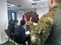 Miał przy sobie fałszywe 500 dolarów