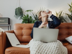 Dekady picia zmieniają ekspresję genów w kluczowych obszarach mózgu – nowe badania