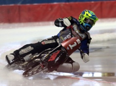 Opuścił rundę, a i tak zwyciężył. Mistrz świata z kontuzją