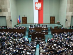 Rekordowe kwoty dla polskich posłów w 2026 r. Pojawiły się też hojne benefity