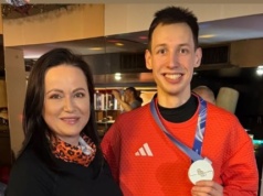 Była czwarta nad ranem. Żona Małysza wrzuciła zdjęcie z Tomasiakiem. I ten podpis