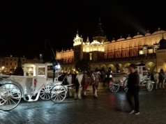 Krakowski bajzel dla turystów. Jak wygląda nocne życie w mieście królów