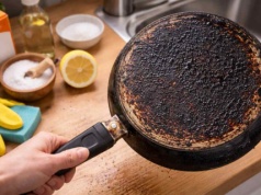 Kup w budowlanym i spryskaj patelnię. Spalenizna odpadnie bez szorowania