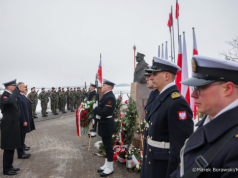 Puck: prezydent złożył wieńce przed pomnikiem gen. J. Hallera