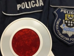 Peugeot wzbudził podejrzenia. Kierowca pożegnał się z kluczykami