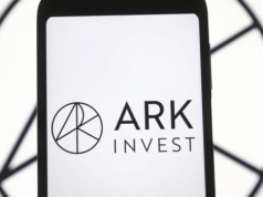 Fundusz Cathie Wood zainwestował fortunę w te dwie spółki. Na co stawia ArkInvest?