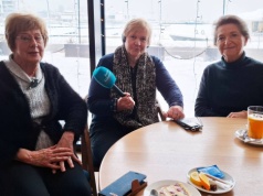 Wnuczki sławnych budowniczych Gdyni składają życzenia z okazji 100-lecia miasta