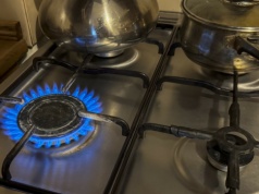 Zmiany w cenach gazu od 25 lutego. URE zatwierdził nową taryfę