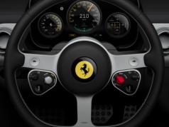 Ferrari prezentuje wnętrze elektrycznego Luce. To auto nowej ery