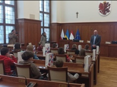 Pytania o pracę marszałka i nie tylko. Nietypowa wizyta w Urzędzie Marszałkowskim