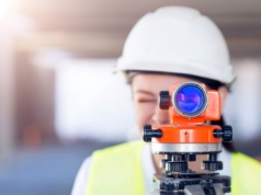 Opłaty dla osób ubiegających się o uprawnienia w górę