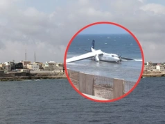 Dramatyczne lądowanie na oceanie. Na pokładzie 55 osób