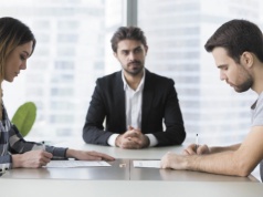 Kościół unieważnia setki małżeństw