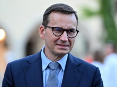 Morawiecki ostry jak nigdy ws. ataków kolegów z PiS! "Zawsze dostaną fangę"