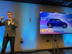 Grupa Renault: Chcemy +50 proc. na elektrykach r/r. Odświeżony Megane E-Tech, Twingo E-Tech (październik), Dacia-Twingo