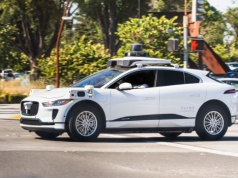 Nowojorczycy wolą, gdy ktoś siedzi „za kółkiem”. W taksówkach samojezdnych widzą zagrożenie