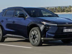 Japoński SUV przeceniony. 444 km zasięgu za 165 900 zł