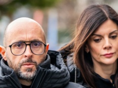 "Nie myślę o niczym innym". Właściciel baru z Crans-Montany zabrał głos