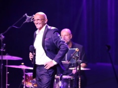 Ząbkowice Śl. Miłość w muzyce, poezji i emocjach – koncert Roberta Rozmusa