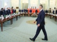 Intensywne 6 godzin RBN. Czego prezydent dowiedział się ws. SAFE?