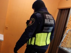 Naprzykrzał się w lokalach. Miał w tym swój cel