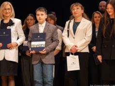 1886 najzdolniejszych uczniów i absolwentów Rzeszowa otrzymało stypendia