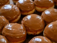 Zanim nastał czas pączków w biurze, w tłusty czwartek były kuligi i uczty