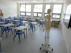 Dlaczego okna w klasach są zazwyczaj po lewej stronie? "To ma pomóc uczniom"