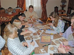 Ferie w Muzeum Ziemi Wieluńskiej dla młodych odkrywców spragnionych wiedzy i dobrej zabawy. Jutro ostatnie zajęcia
