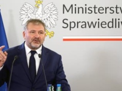 Stop mowie nienawiści. Żurek: będzie podręcznik i obowiązkowe szkolenia