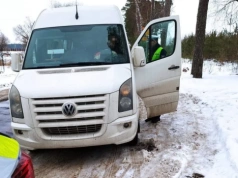 Policja z Ciechanowa kontrolowała autobusy i ciężarówki. Wykryto szereg nieprawidłowości