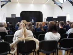 Nowa Sala Teatralna w „Sienkiewiczu” otwarta. Młodzież zagrała o problemie hejtu