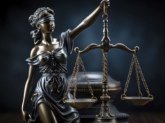 Nietrzeźwy kierowca złamał zakaz i uciekał przed policją. Prawomocny wyrok bezwzględnego więzienia