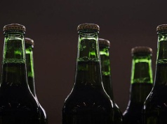 Polacy piją coraz mniej piwa