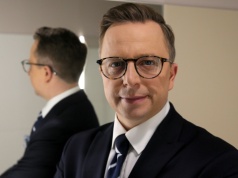 Joński: "To realna pomoc dla par bez ślubu". Ustawa o osobie najbliższej w Sejmie